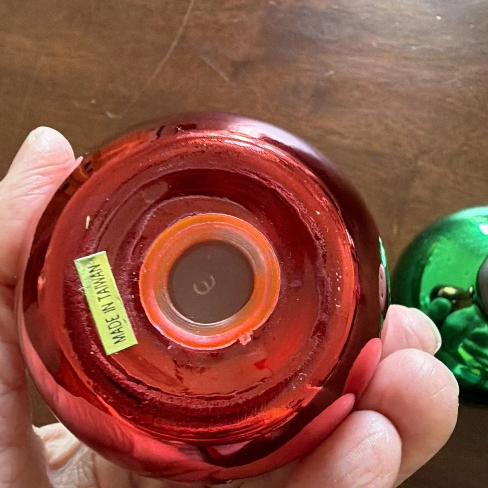Salt & Pepper Shaker Set  Ornament Ball Vintage Holiday Red Green Nice Weight